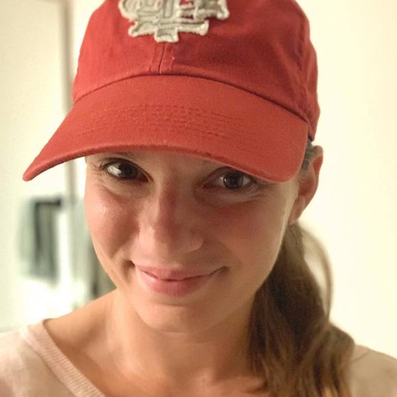 Meet your Posher, Larissa - Picture 1 of 1